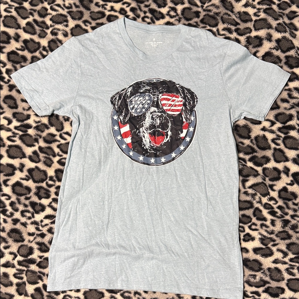 Gray Dog Graphic T-Shirt